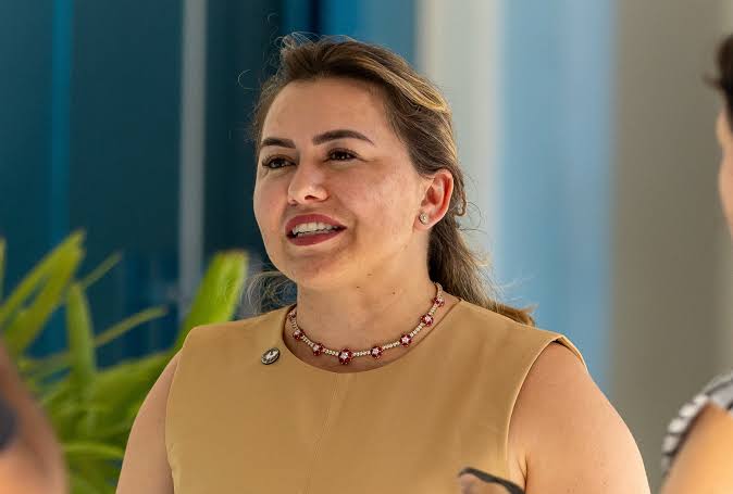 Alessandra Ferreira ganha destaque em pesquisa e aparece ao lado de nomes tradicionais da política de Mato Grosso