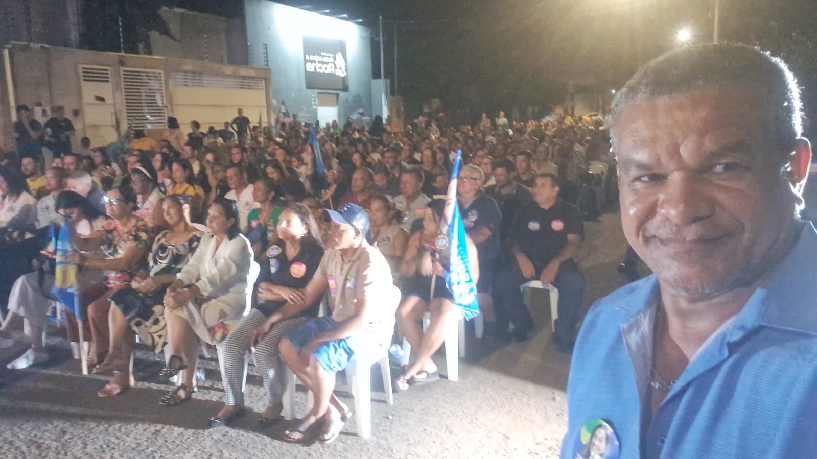 Alessandra Ferreira reúne multidão em reunião realizada no bairro Vila Ypê